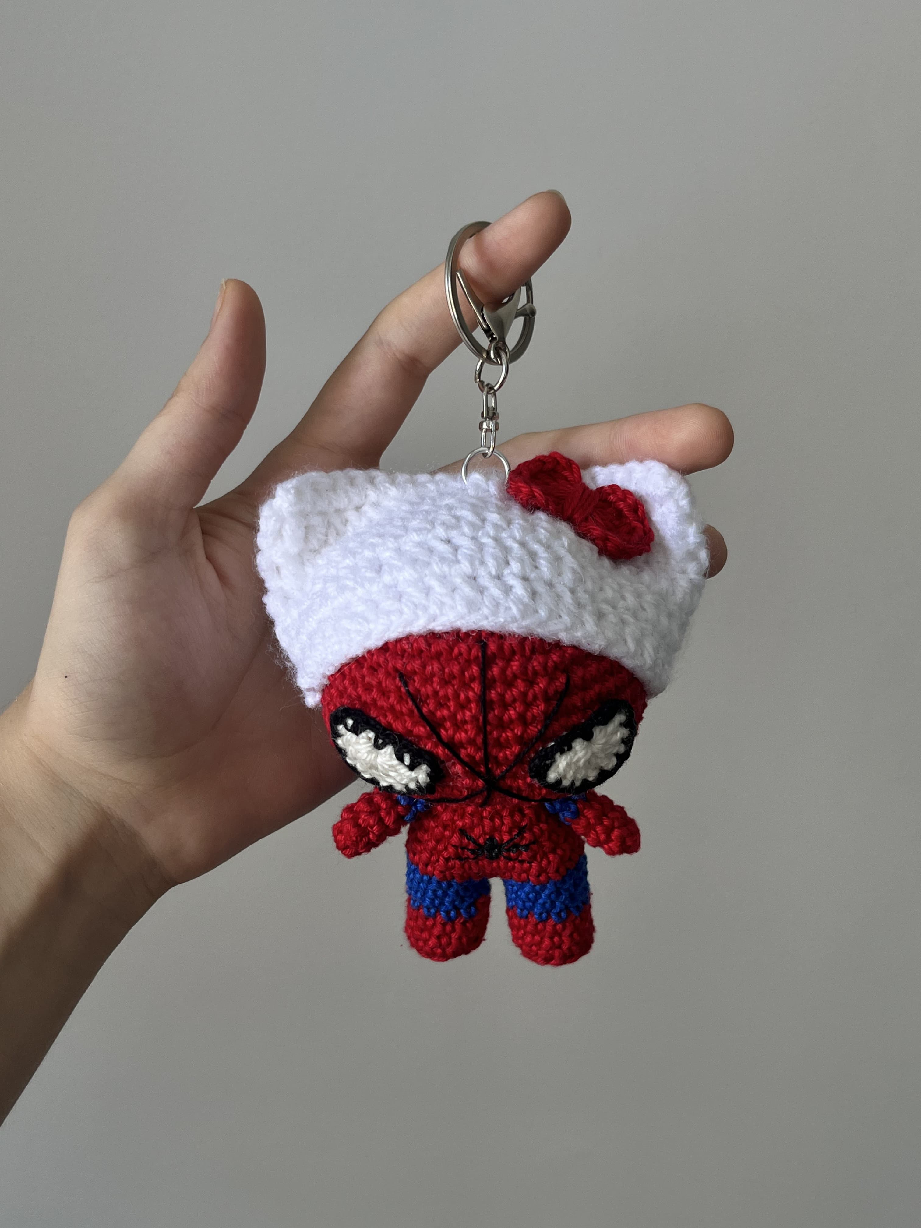Hello Kitty Homem Aranha - 2
